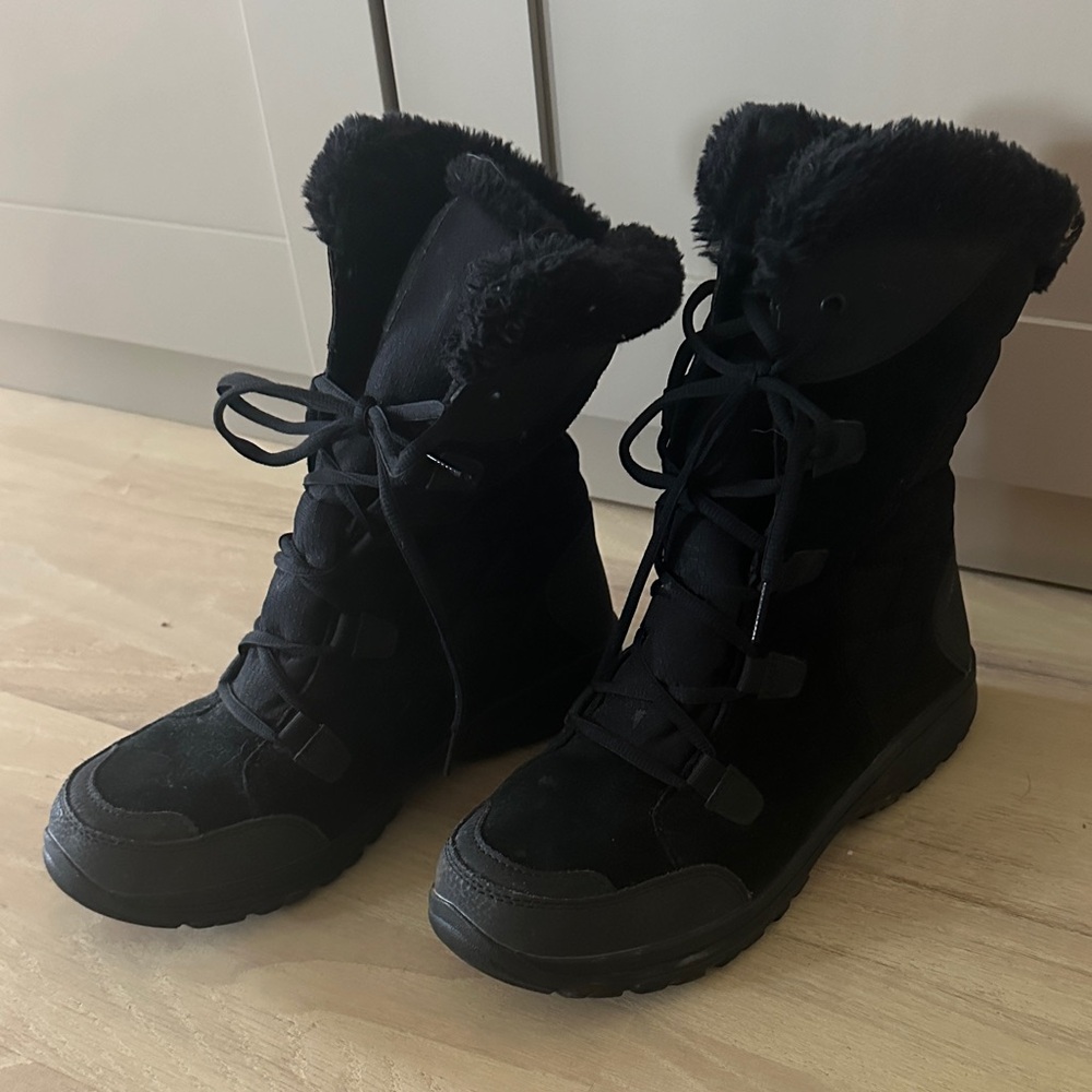 Columbia Black Winter Boots for Women